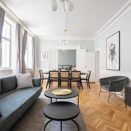 Lavish 4Br Apartment In The Heart Of Cph By The Canals Kopenhagen Bagian luar foto